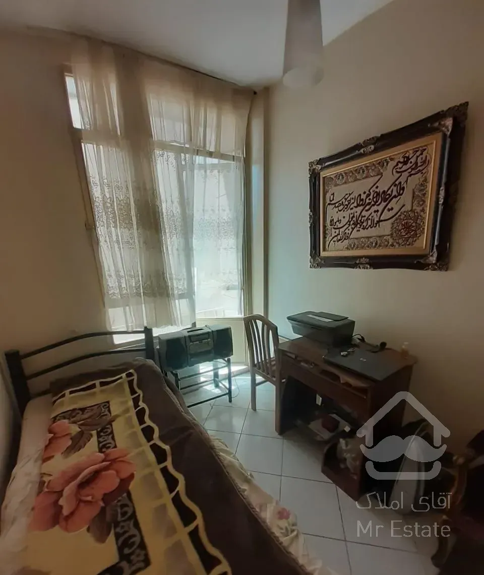 ۴۶ متر سالن نورگیر و خوش چیدمان