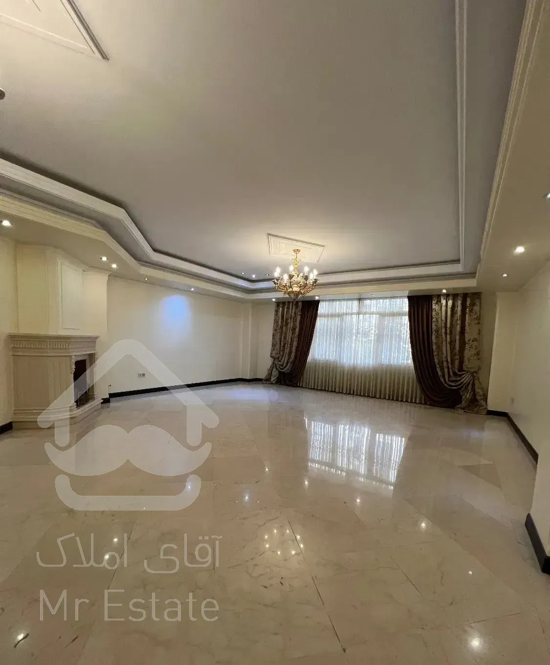 سعادت آباد ۱۹۶متر/بلوار۲۴متری/۲پارکینگ