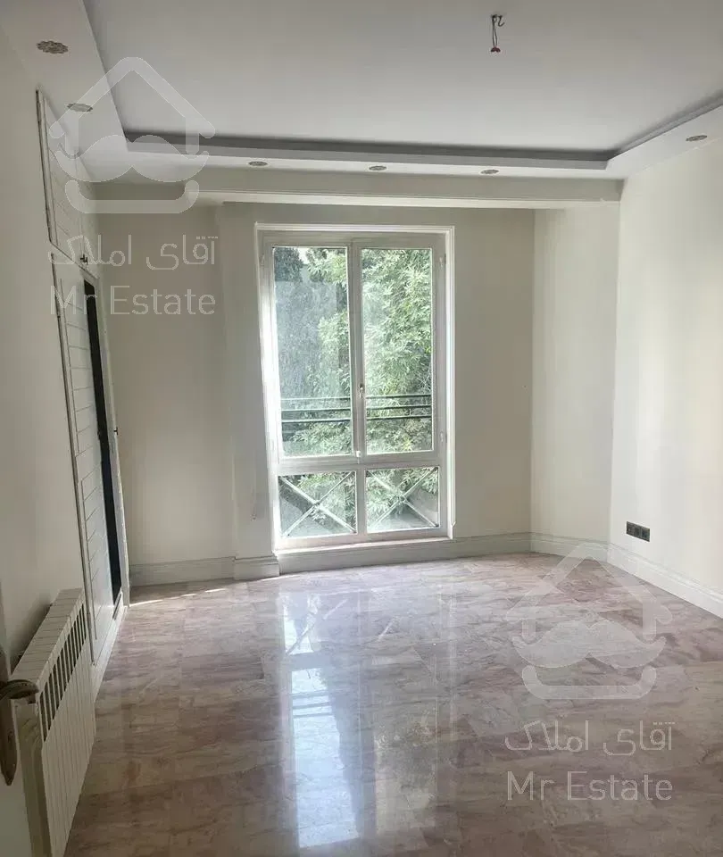 قلهک ۱۶۰متر ۳خواب فول امکانات