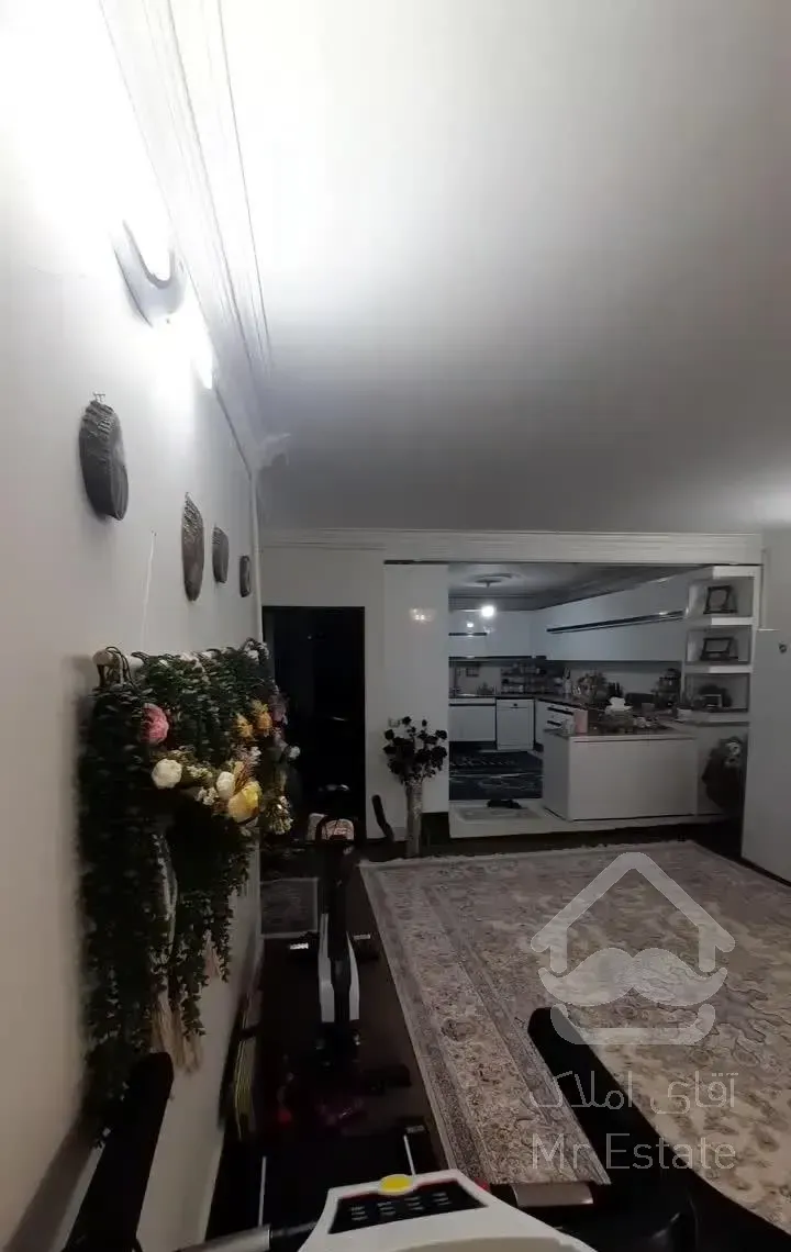 آپارتمان/ ۱۰۰ متر تکواحدی / بر حائری