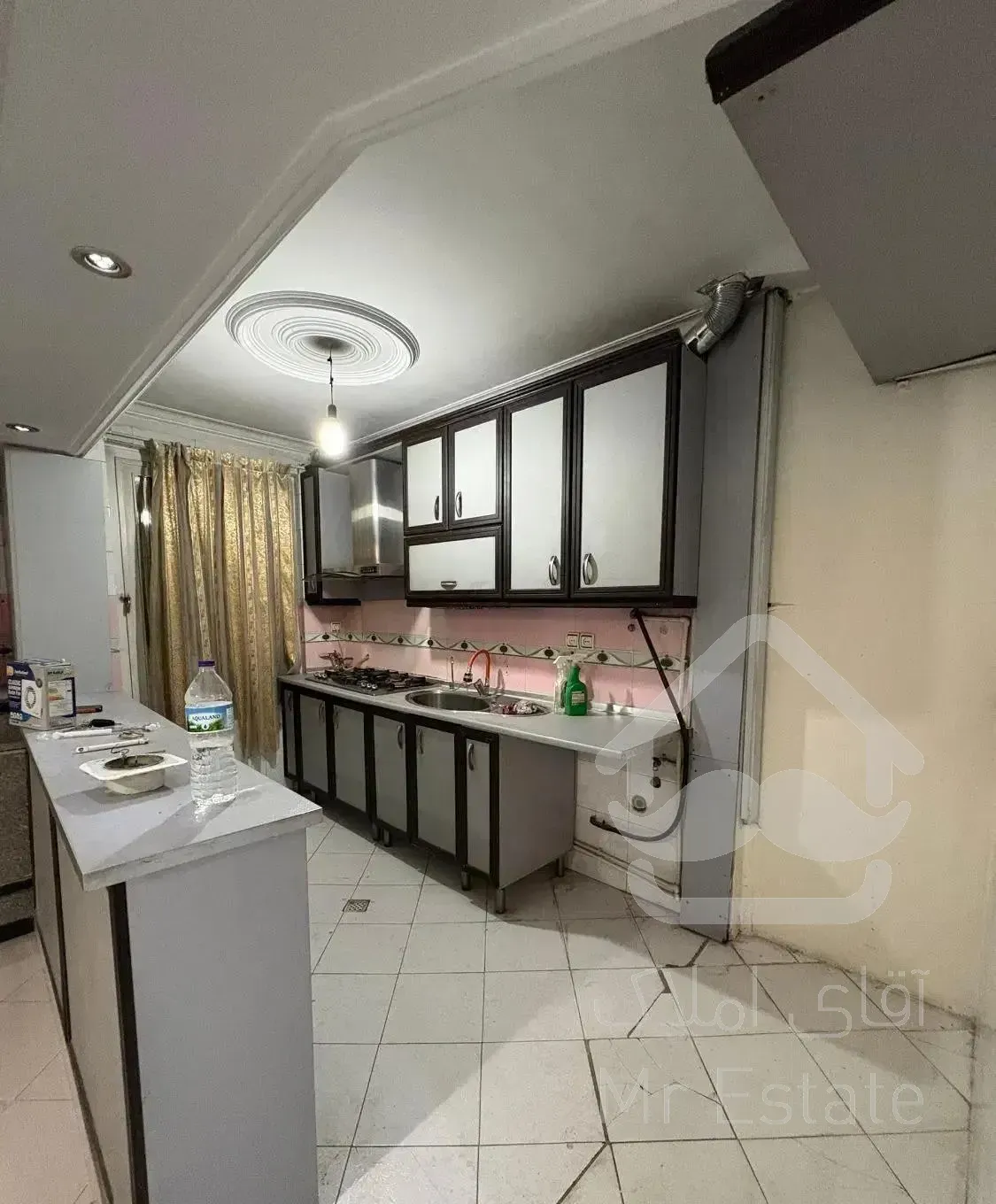 آپارتمان 57 متری طبقه اول با پارکینگ