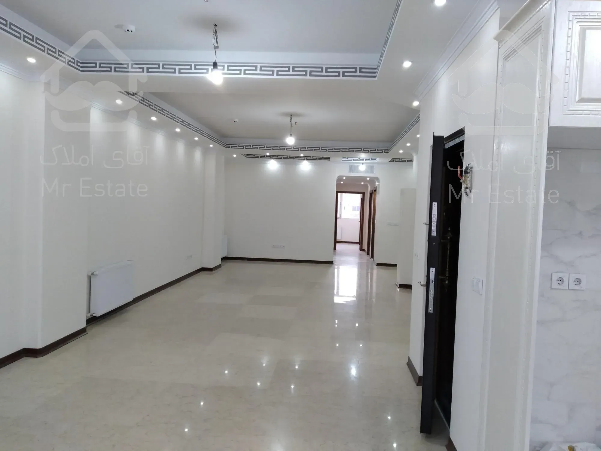 اپارتمان تک واحدی ۱۴۰متری دربلوارفردوس شرق