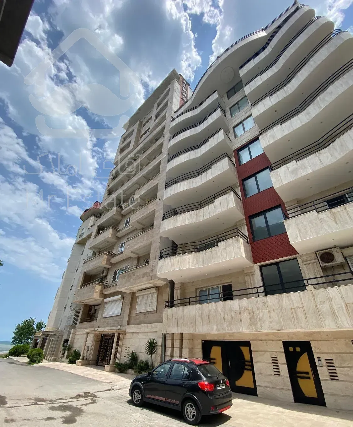 آپارتمان نوساز با ویو ابدی دریا