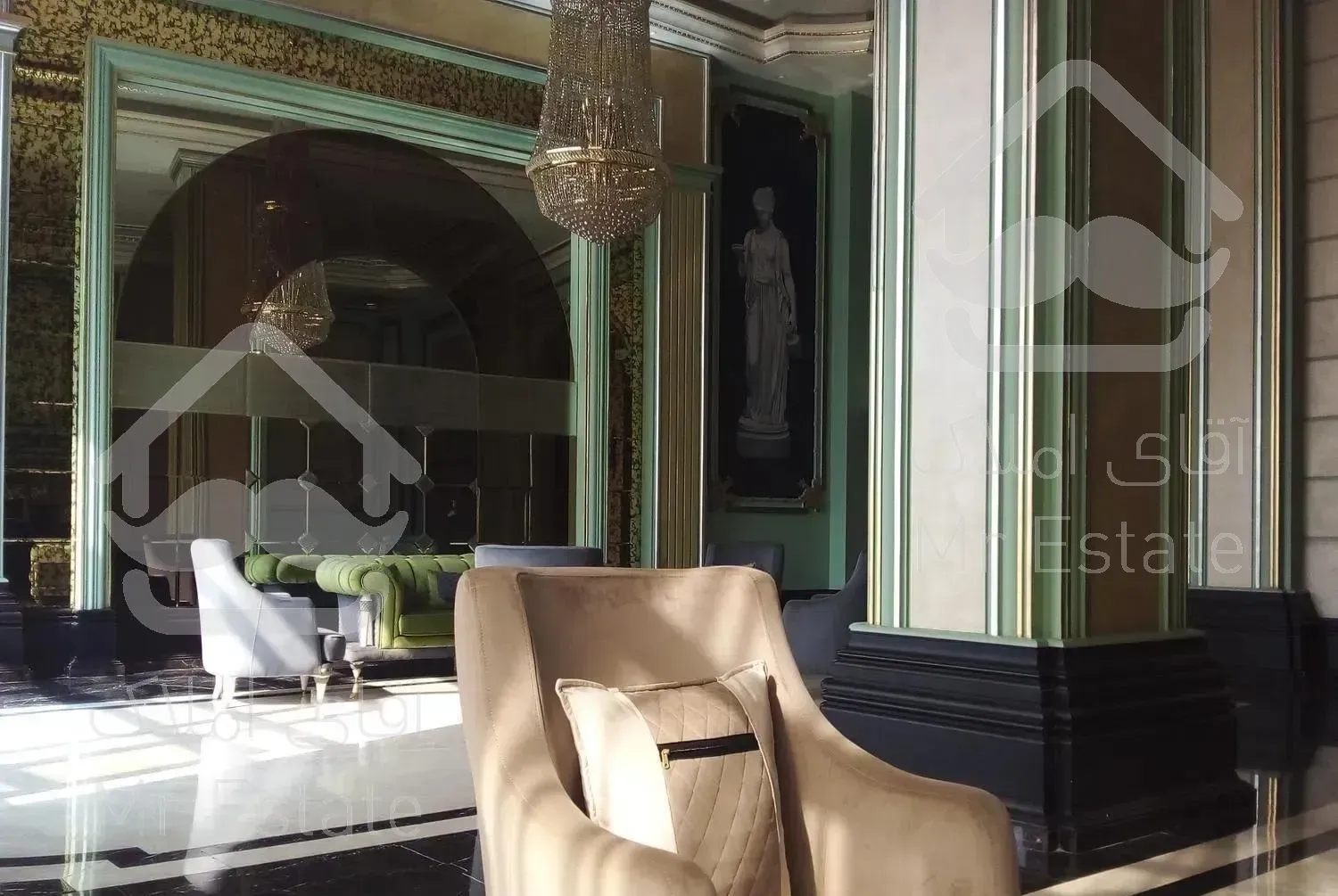 آپارتمان 270 متری فول مشاعات