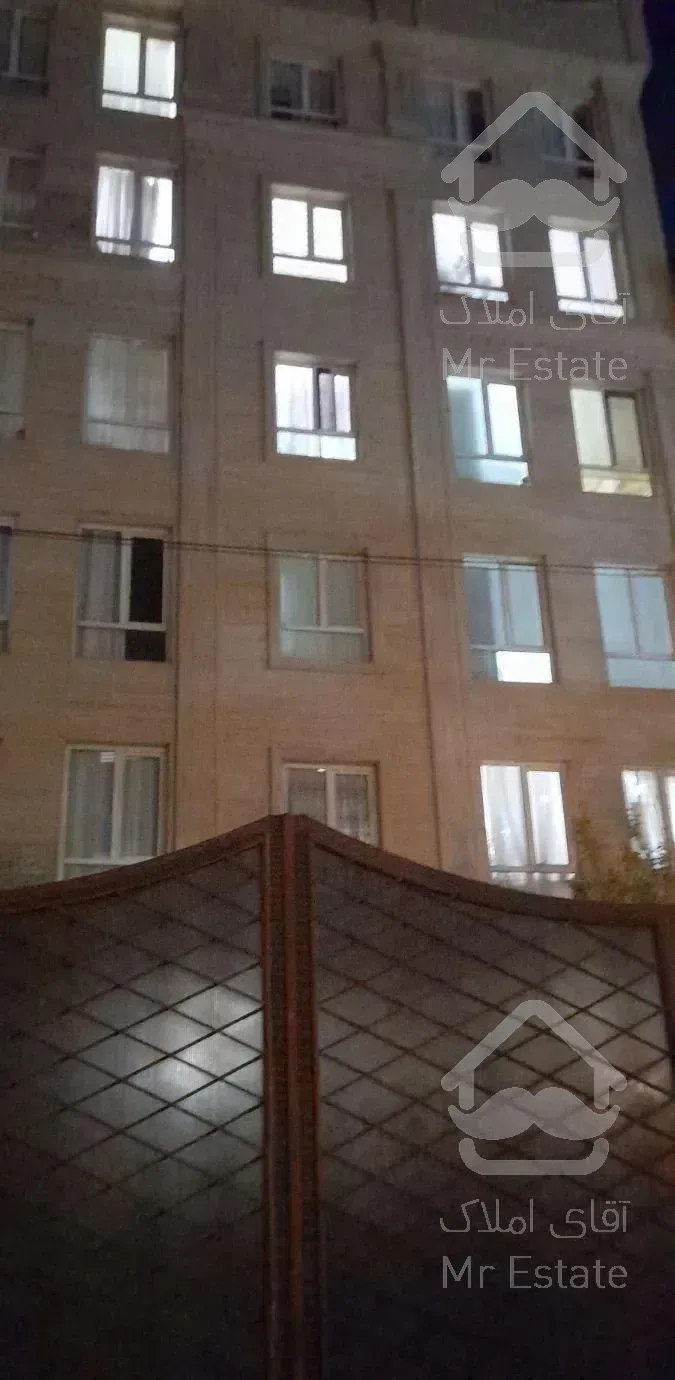 آپارتمان ۸۳ متر  دو خواب