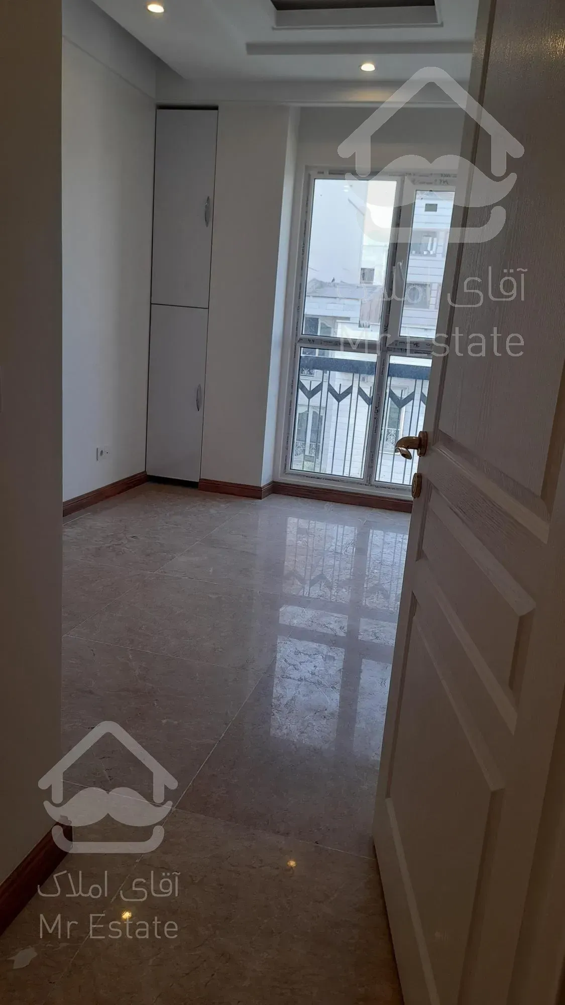 خرید آپارتمان دو خوابه صادقیه (سازمان برنامه شمالی )