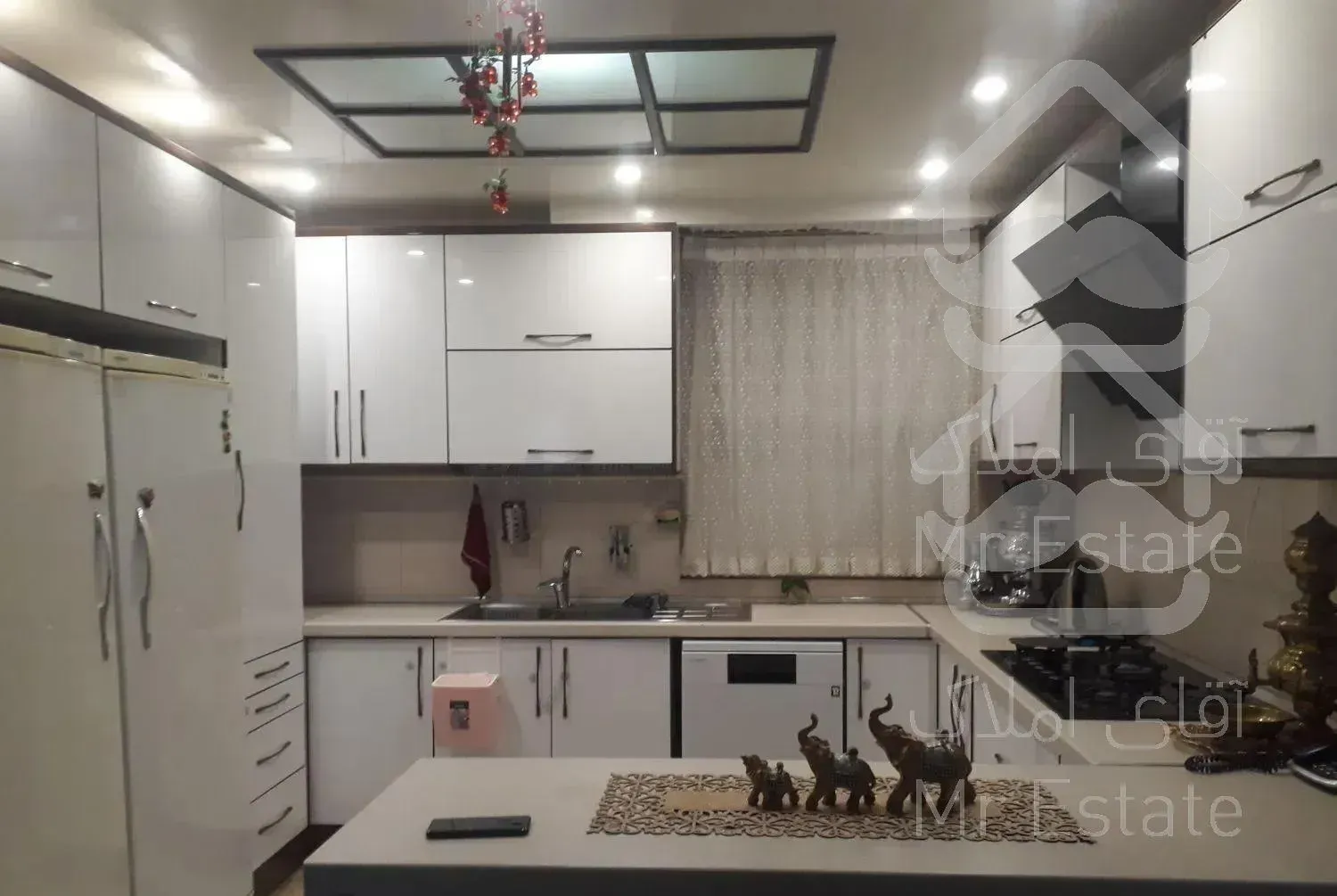 آپارتمان ۸۵ متری فول امکانات بلوار کشاورز