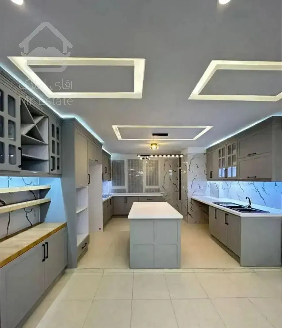 ۷۱متر سندتکبرگ/فرصتی سرمایه گذاری /پارکینگ سندی