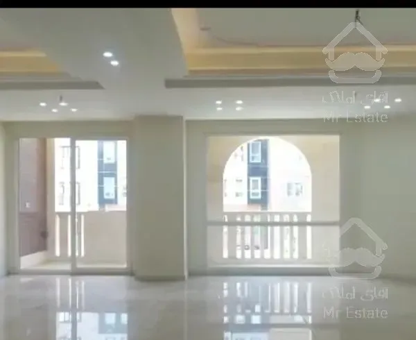 اپارتمان  ۱۱۰ متری خیام غربی