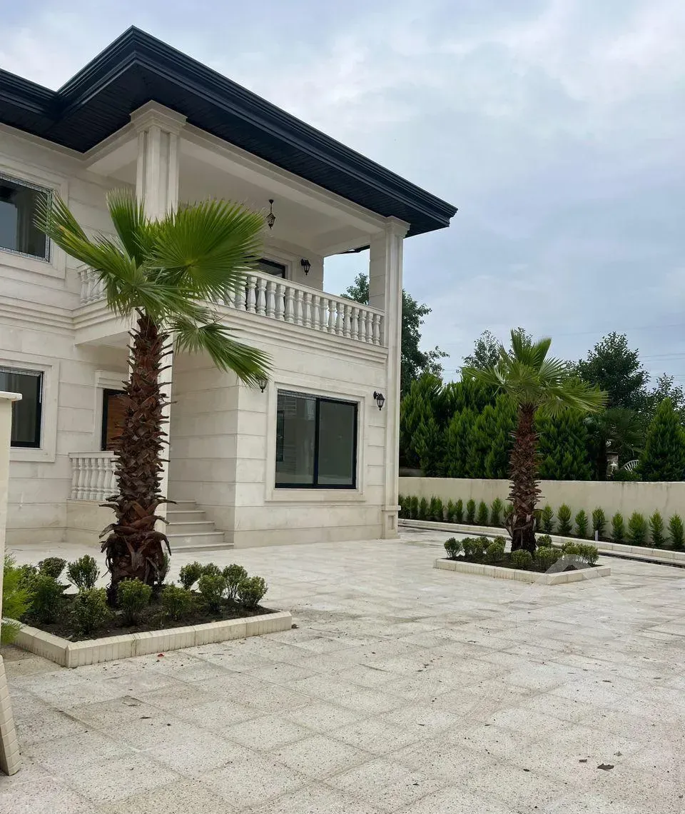 فروش سه دستگاه ویلا شهرکی