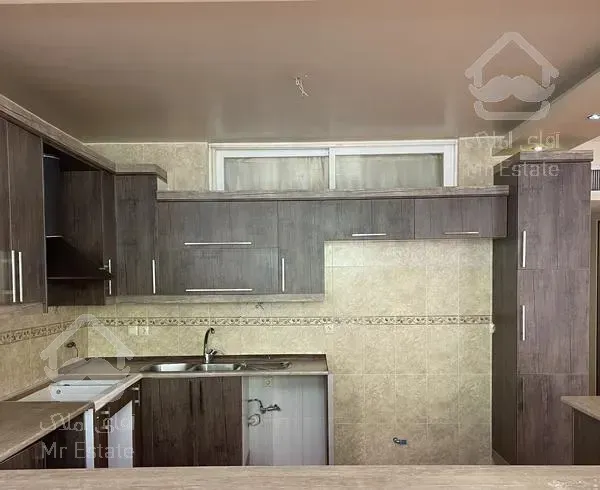 110 متر / 2 خواب / خ میر / حیاط اختصاصی