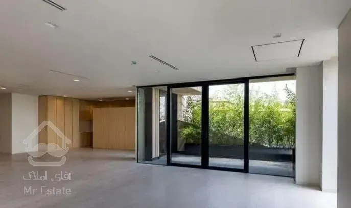 ۲۰۰ متر یاقوت منطقه ۵/ با سه پارکینگ سندی