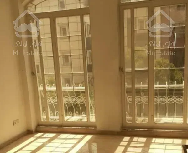 120 متر دو خوابه .بازسازی شده.