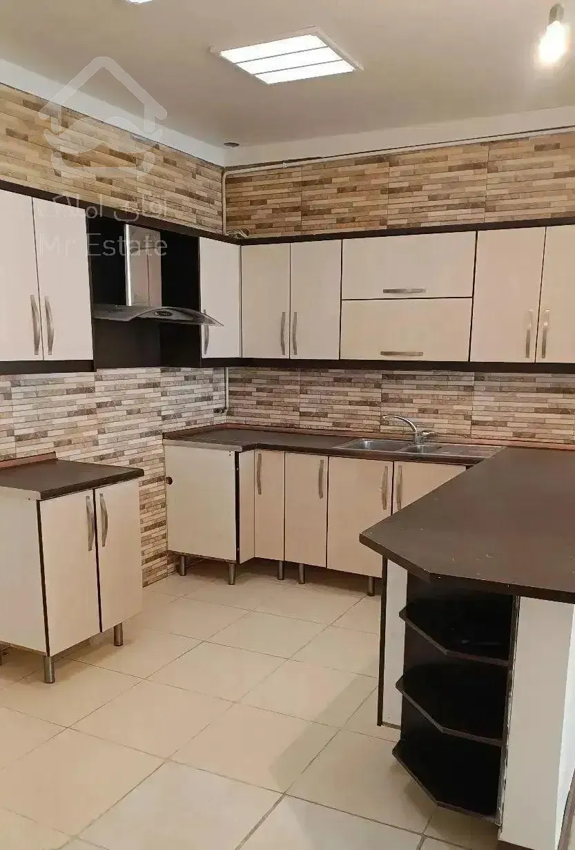 120مترشهرک نفت/فول بازسازی شده