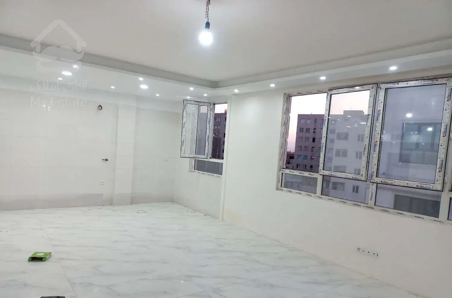 آپارتمان تکواحدی طالقانی با پارکینگ