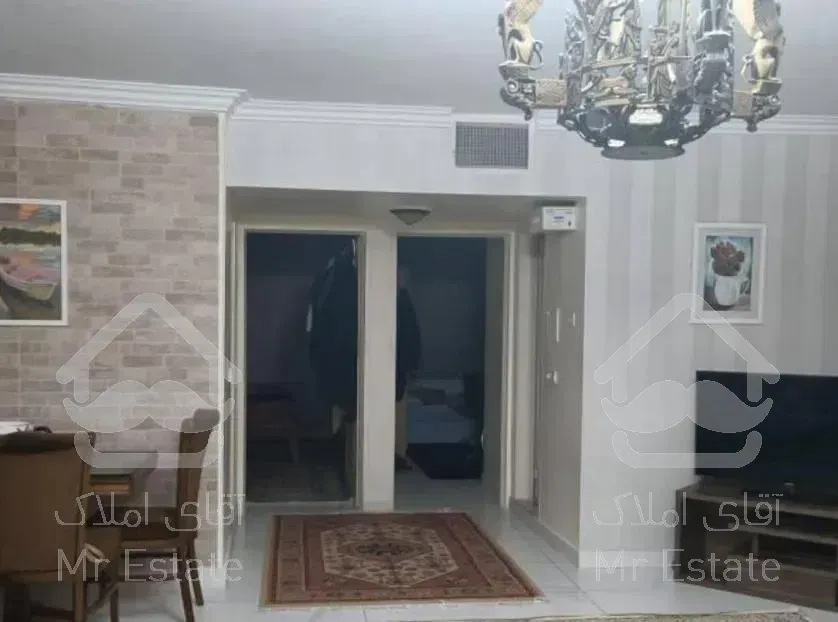 106متر دو خواب تک واحد تهران نو طبقه دو ونیم