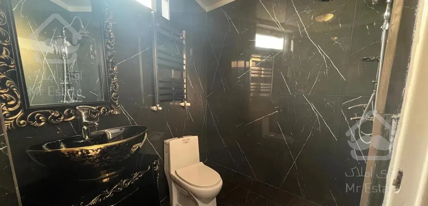 اندرزگو ۱۳۵متر/تک واحدی/غرق در نور