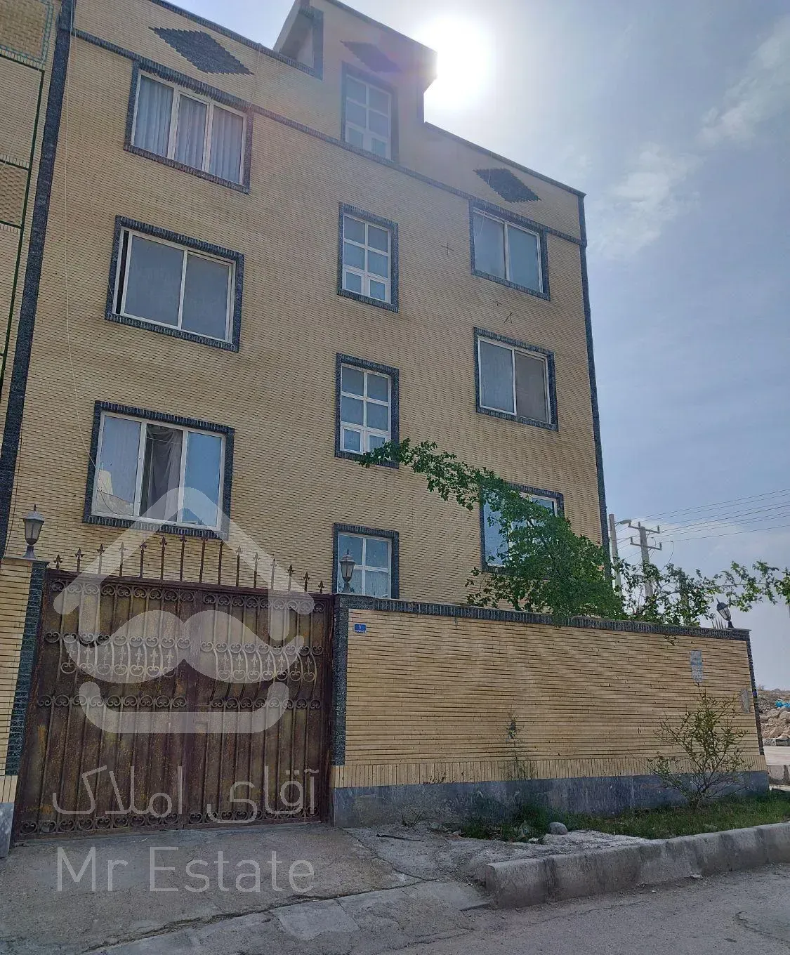 فروش آپارتمان ۷۶ متری ۲ خوابه طبقه ۳