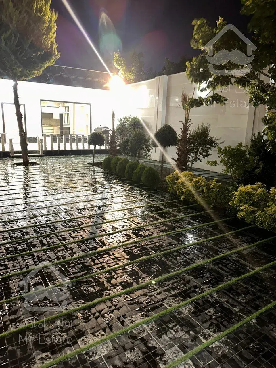 باغ ۴۰۰ متری خوشنام