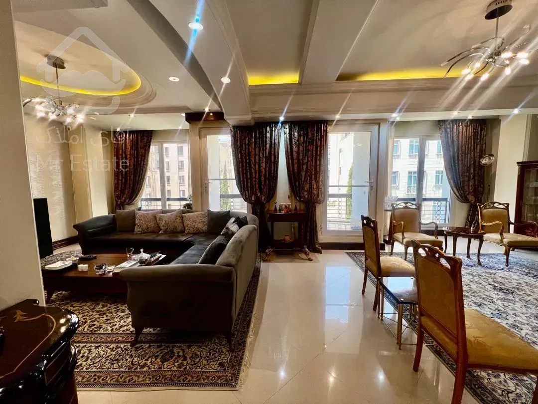 -فروش اپارتمان 220 متری زعفرانیه