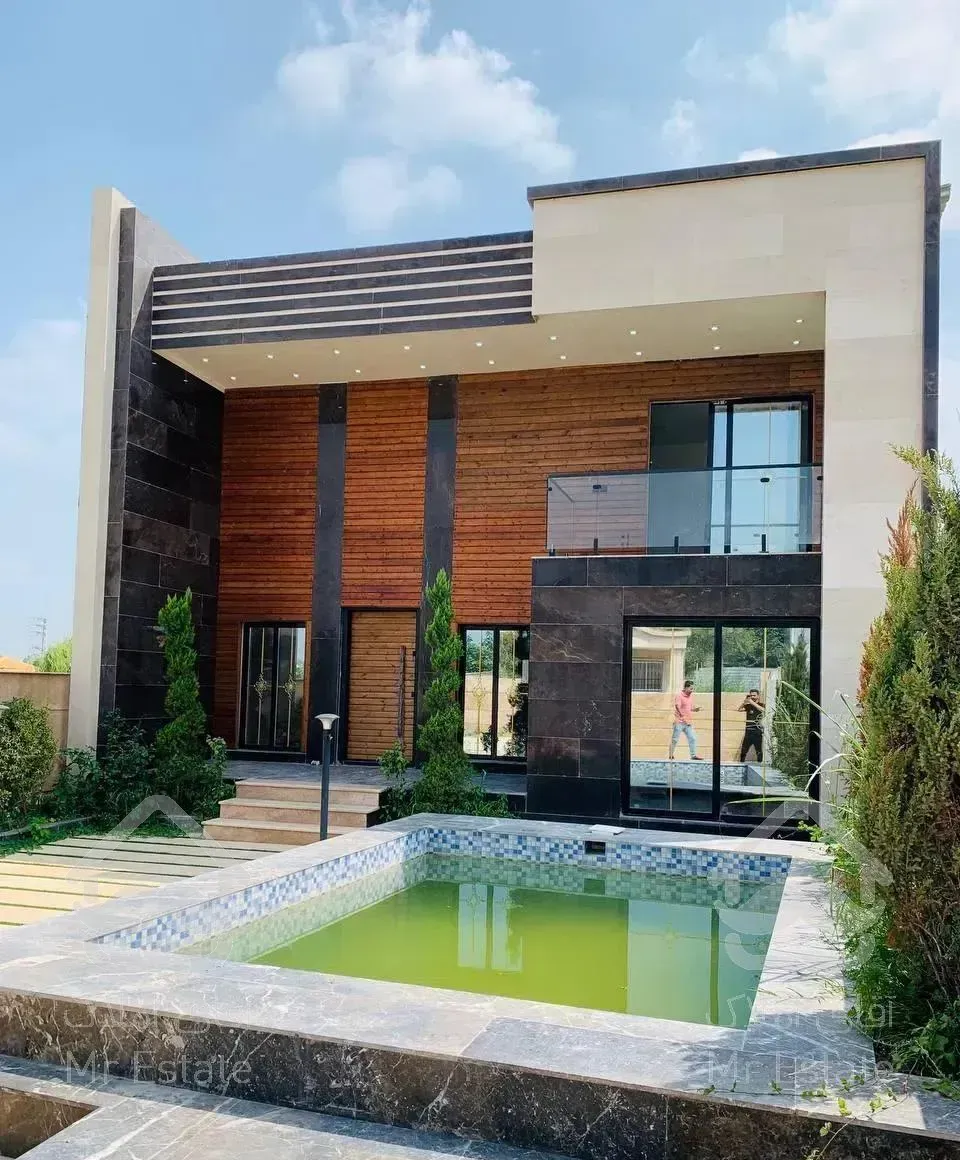ویلا باغ ۳۲۰مترزمین نوساز استخرچهارفصل فول امکانات