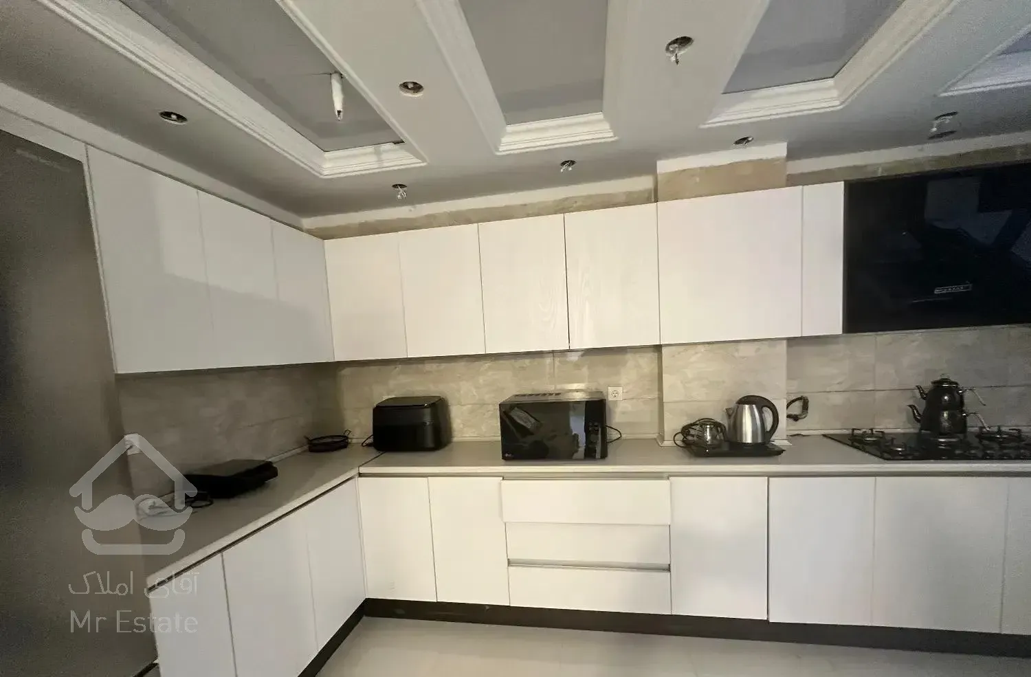 فروش آپارتمان ۹۴ متری نوساز مجلل در حکیمیه