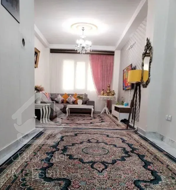 ۵۸ متر باپارکینگ طبقه سه و‌نیم بدون اسانسور