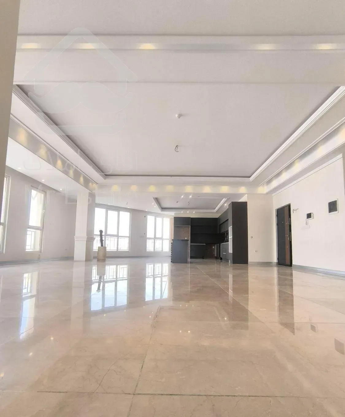 193متر/تک واحد/دو بالکن/آکواریوم/دو مستر