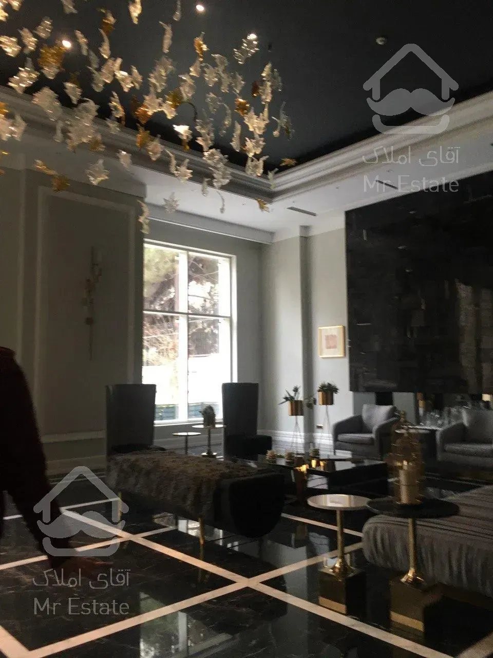 خرید 420 متر در بهترین آپارتمان منطقه در فرمانیه سنبل