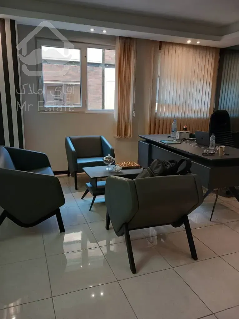 فروش 104 متر اداری دیباجی