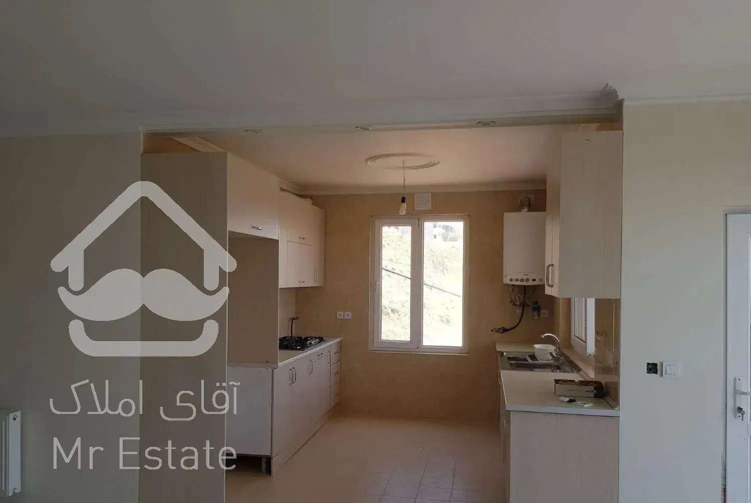 ویلا۳طبقه،داخل بافت،۵۰۰متری درمحدوده دماوند