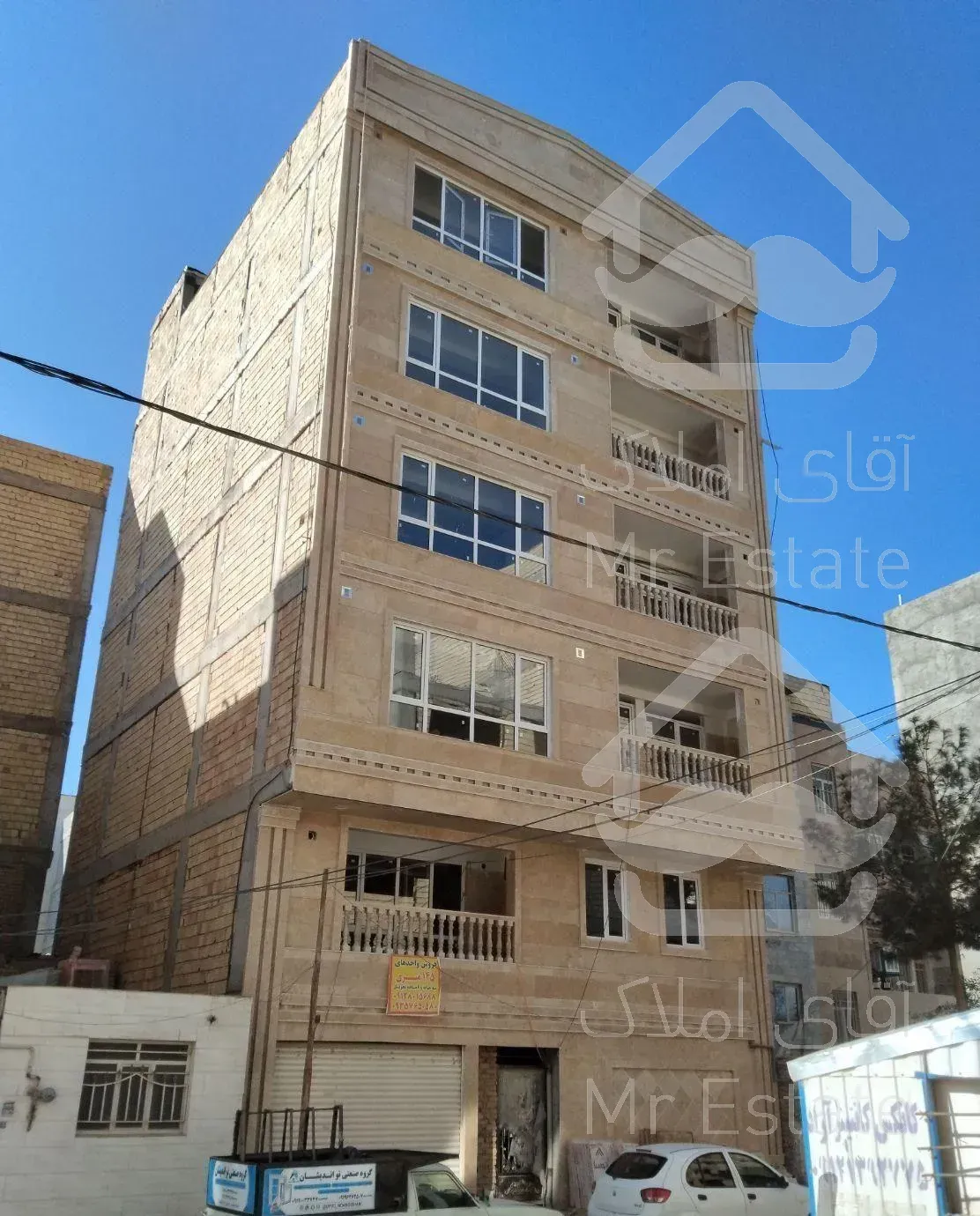 در و پنجره دوجداره و توری پلیسه