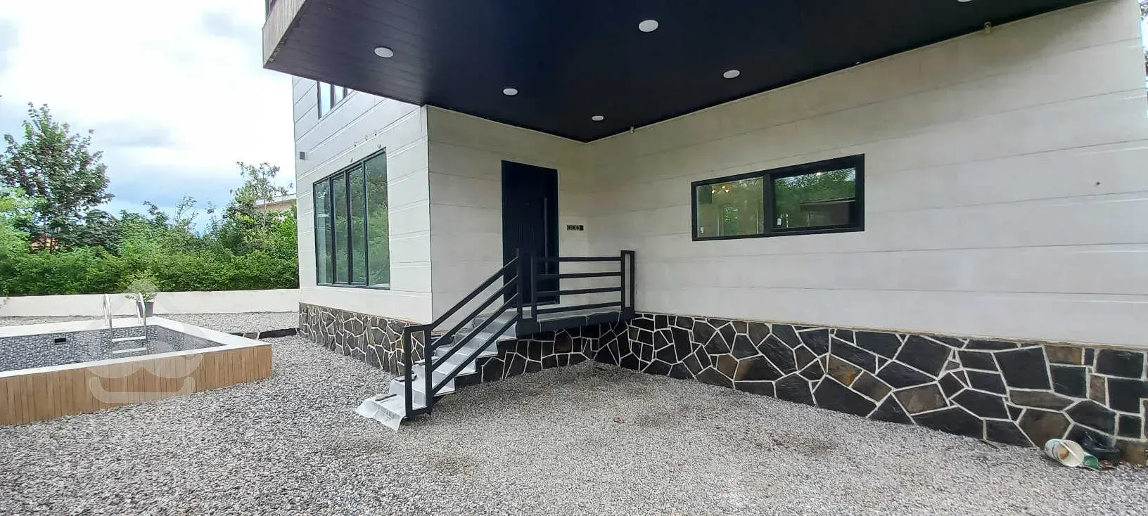 فروش ویلا لوکس مدرن استخردار کوهپایه تنکابن