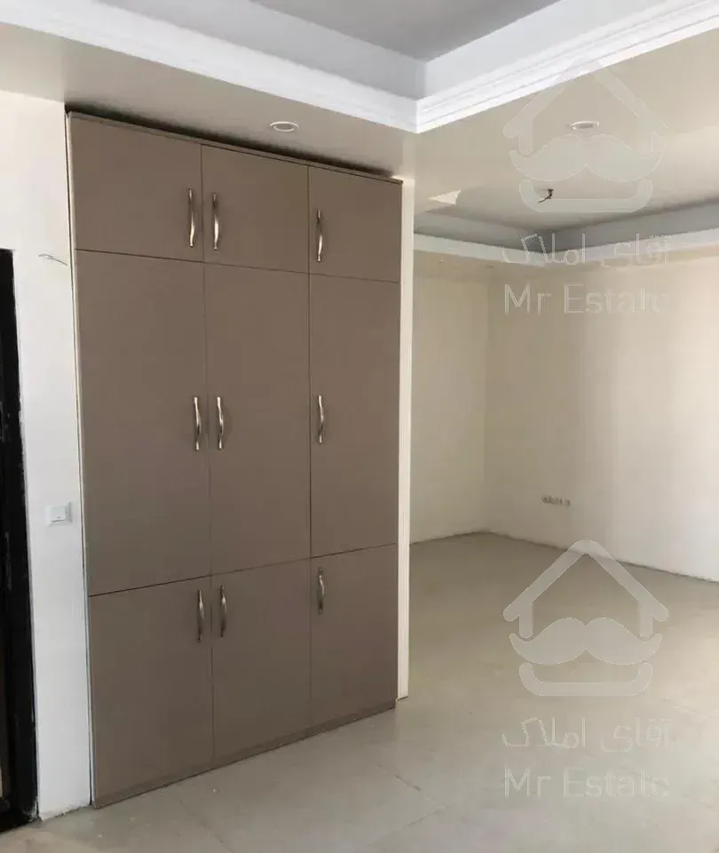 آپارتمان ۱۳۰ متر ۲ خ/پلان تفکیکی/غرق نور/نوساز