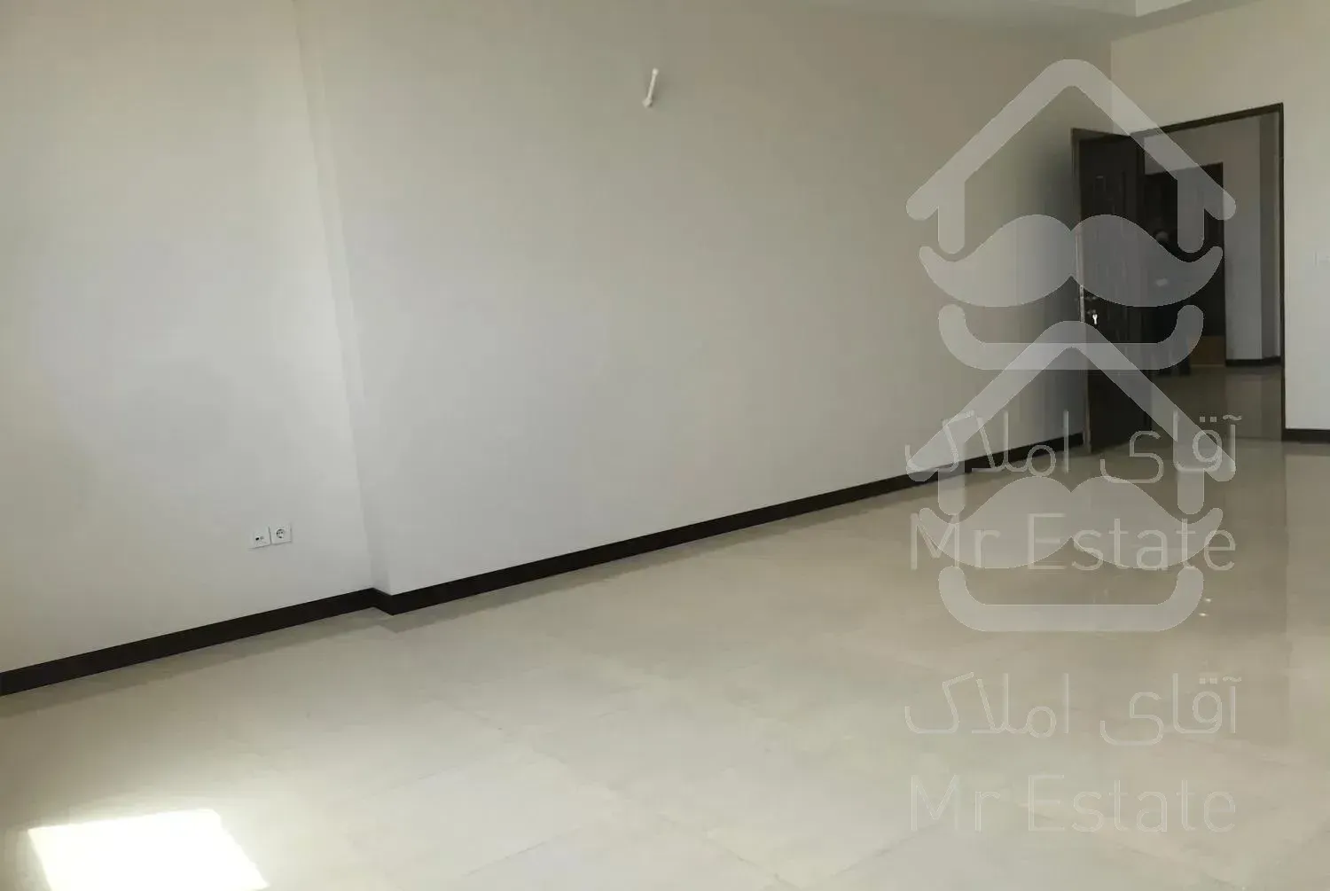 چیتگر۱۱۰متر۲اتاق کلیدنخوردجنوبی ویودریاچه برج برند