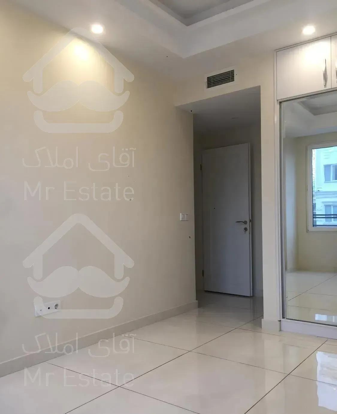 ملک کلید نخورده 105 متری