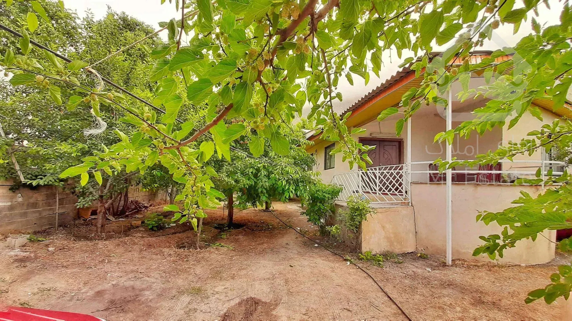 فروش خانه باغ ۵۵۰ متر در منطقه ایرا لاریجان واقع در جاده هراز بالای آب اسک ویو قله دماوند