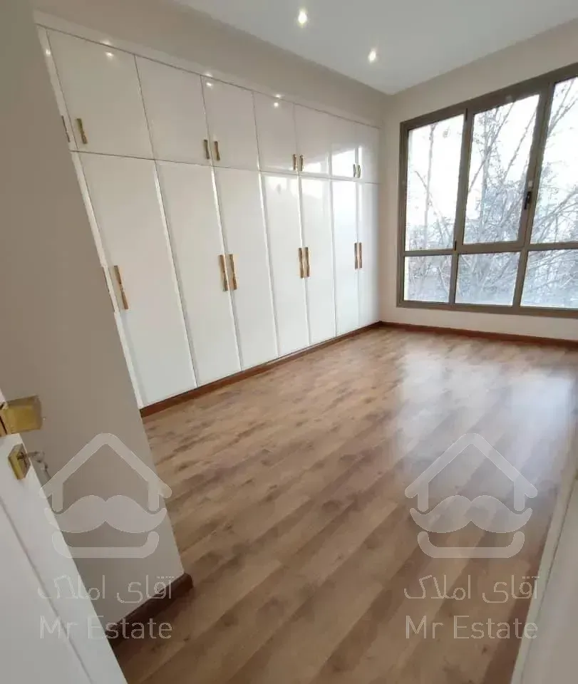 آپارتمان ۲۱۰متر ۳خواب تک واحدی