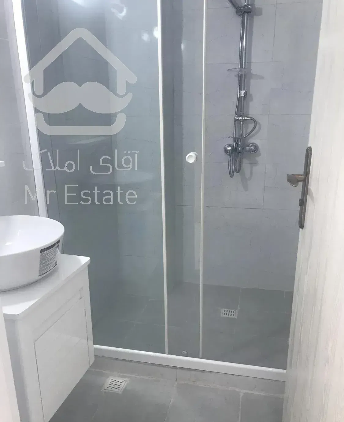 شاهین شمالى/شیک و فول امکانات غرق در نور