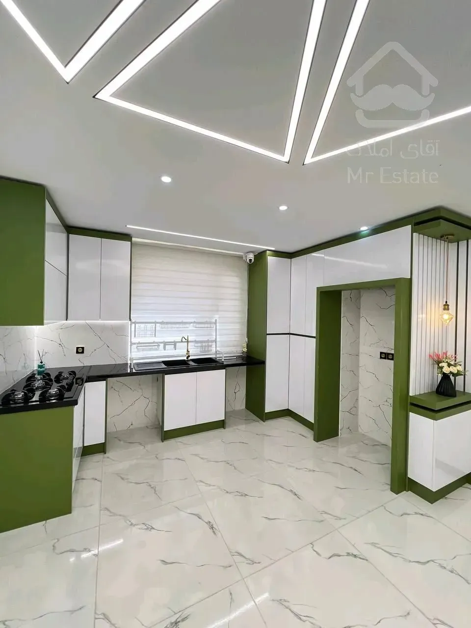 104متر/سالن و اتاقها پرده خور/۴باغ شرقی