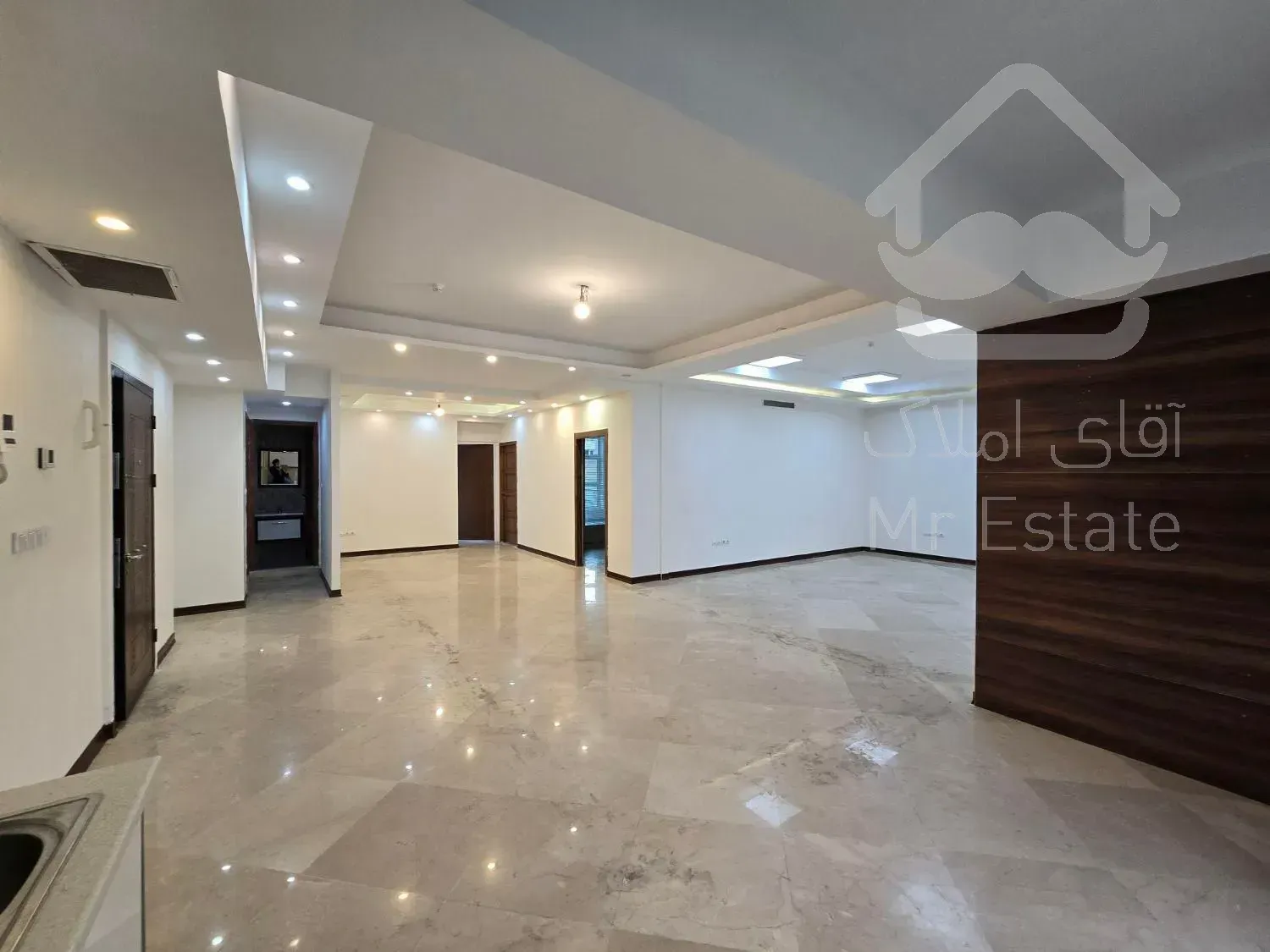 131مترسعادت آباد*موقعیت اداری*جای پارک مناسب