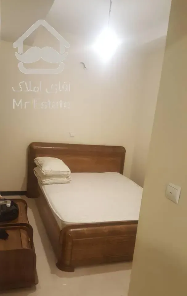 واحد ۹۲ متری در حافظ شمالی نبش کاج