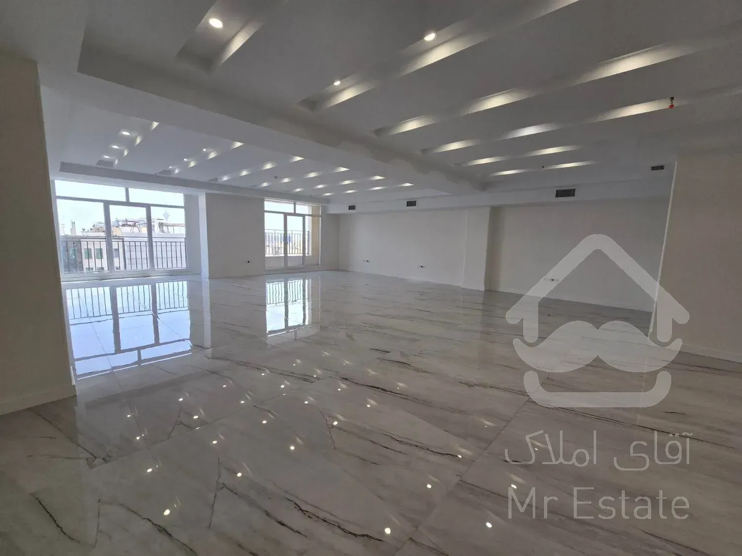 140مترسعادت آباد*نوساز*ویو و نقشه کاربردی *فلت