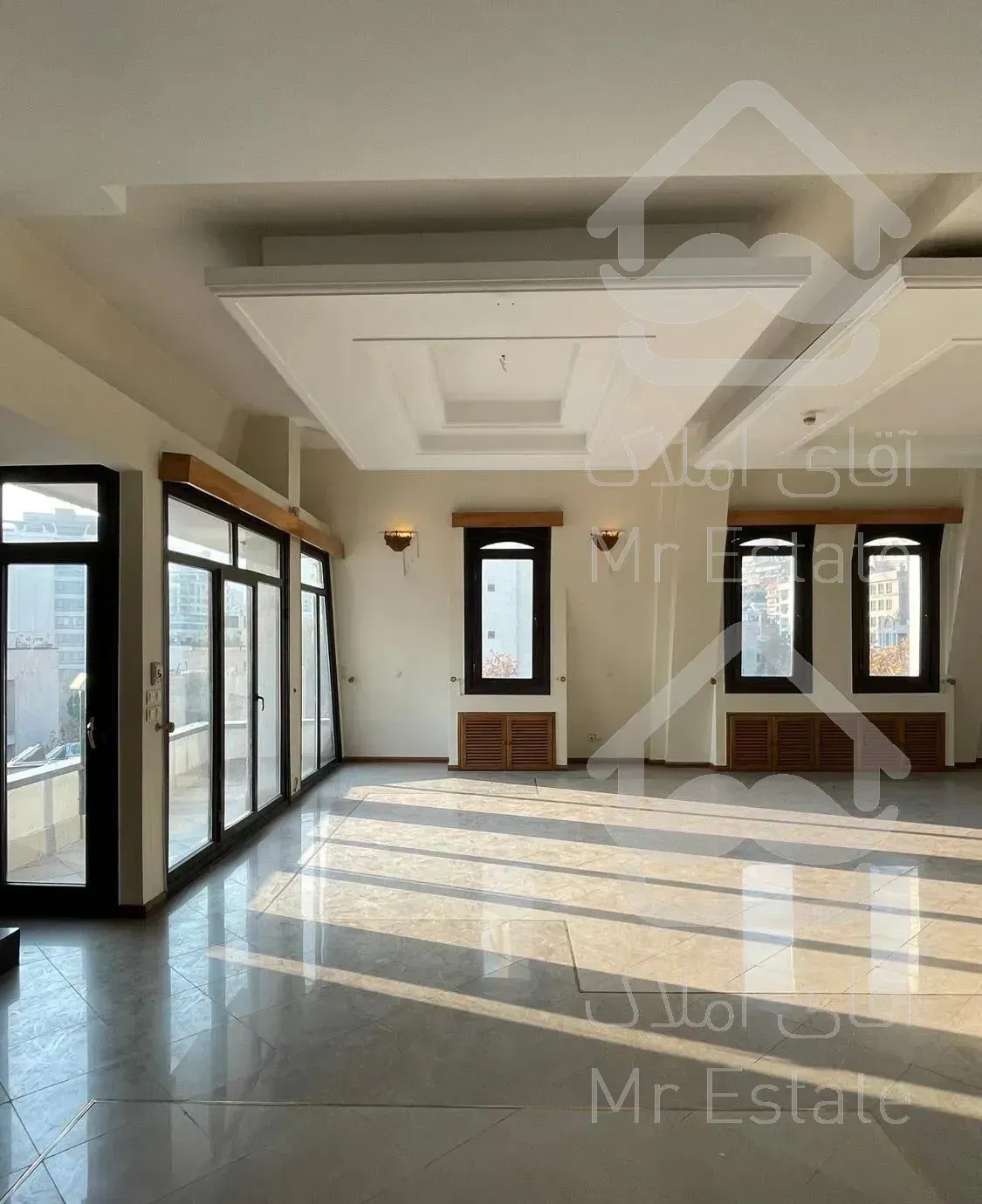 نیاوران گلسنگ پنت هاوس ۳۷۰ متر همراه ۲۰۰ متر تراس