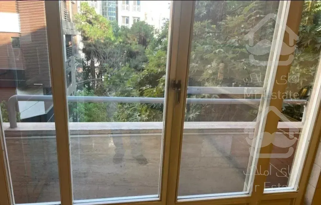 ۱۸۰ متر سه خواب در  منطقه قلهک