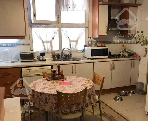 آپارتمان ۲۰۰ متری