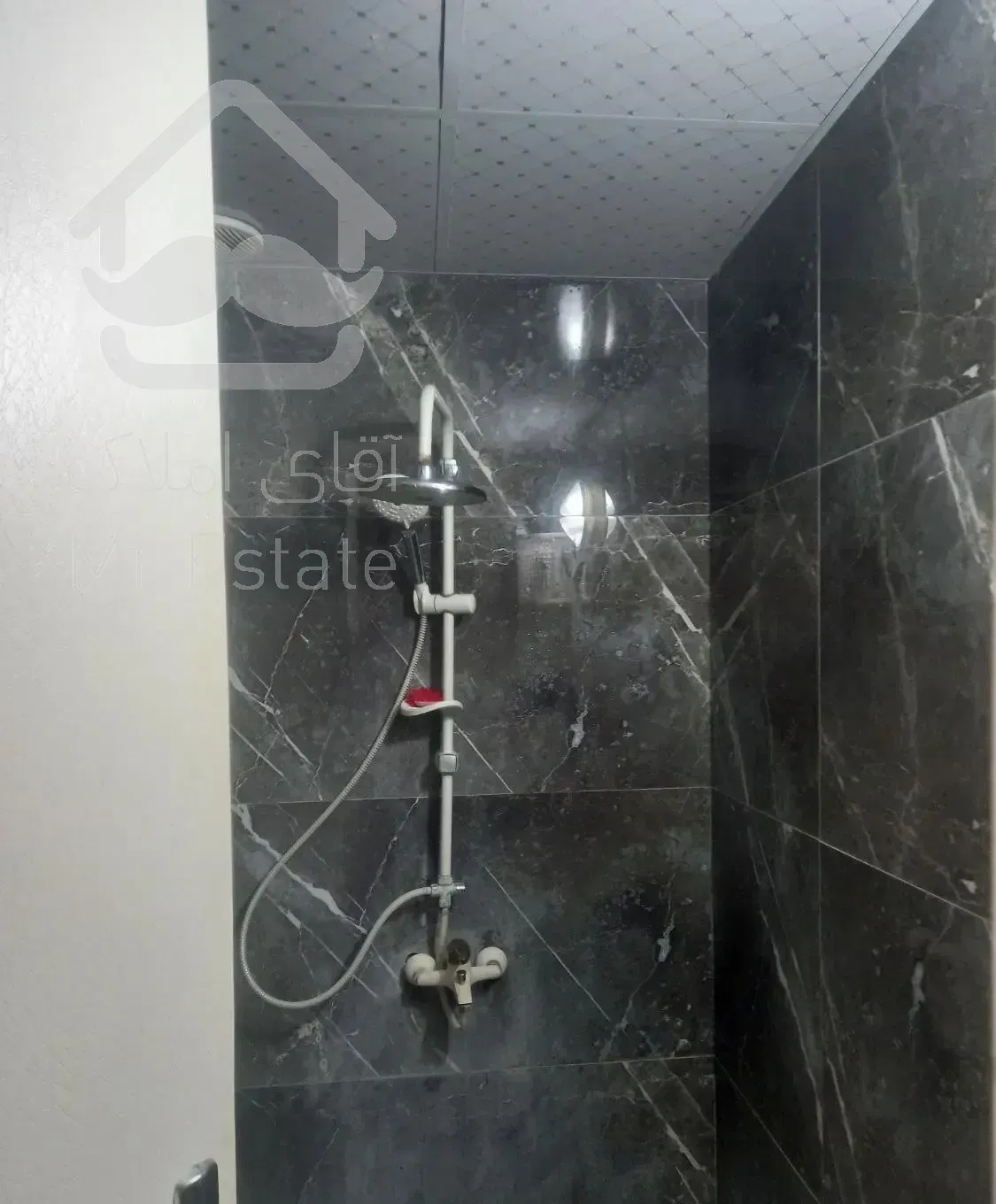 ۷۵ متری خیابان اصفهان