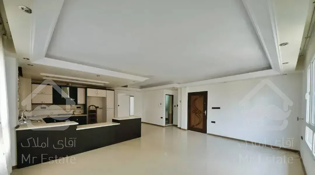 ۱۰۵ متر تک واحدی سه جهت نور