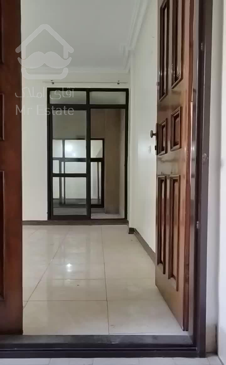 ۸۶متر / ستارخان / حیاط در اختیار