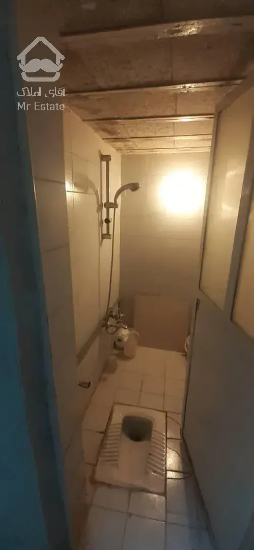 فروش خانه مسکونی کلنکی ۹۰ متر زمین ۱۴۰ متر زیر بنا دد و نیم طبقه مجزا